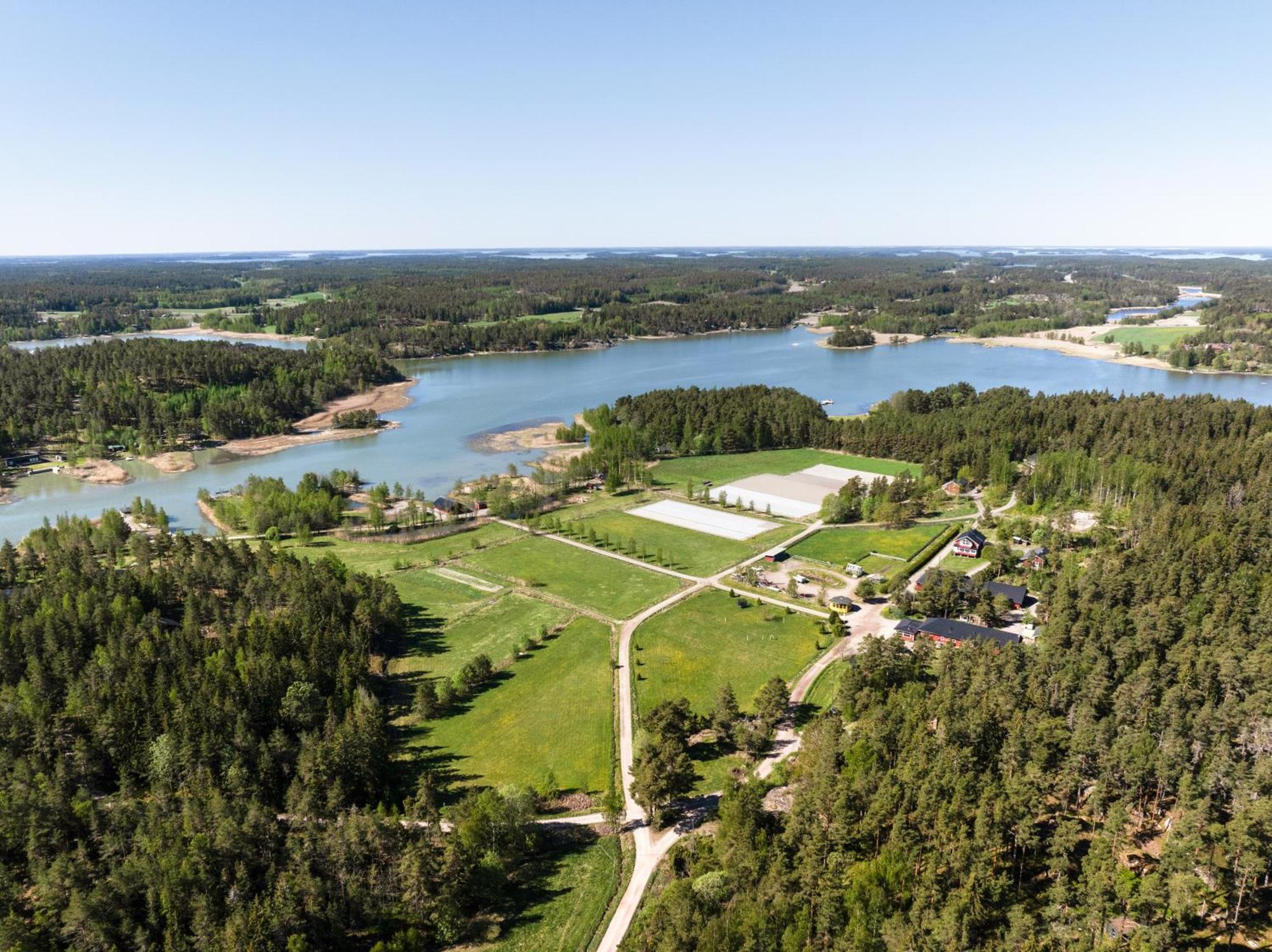 Lomahyppaeys Villa Nådendal Eksteriør bilde