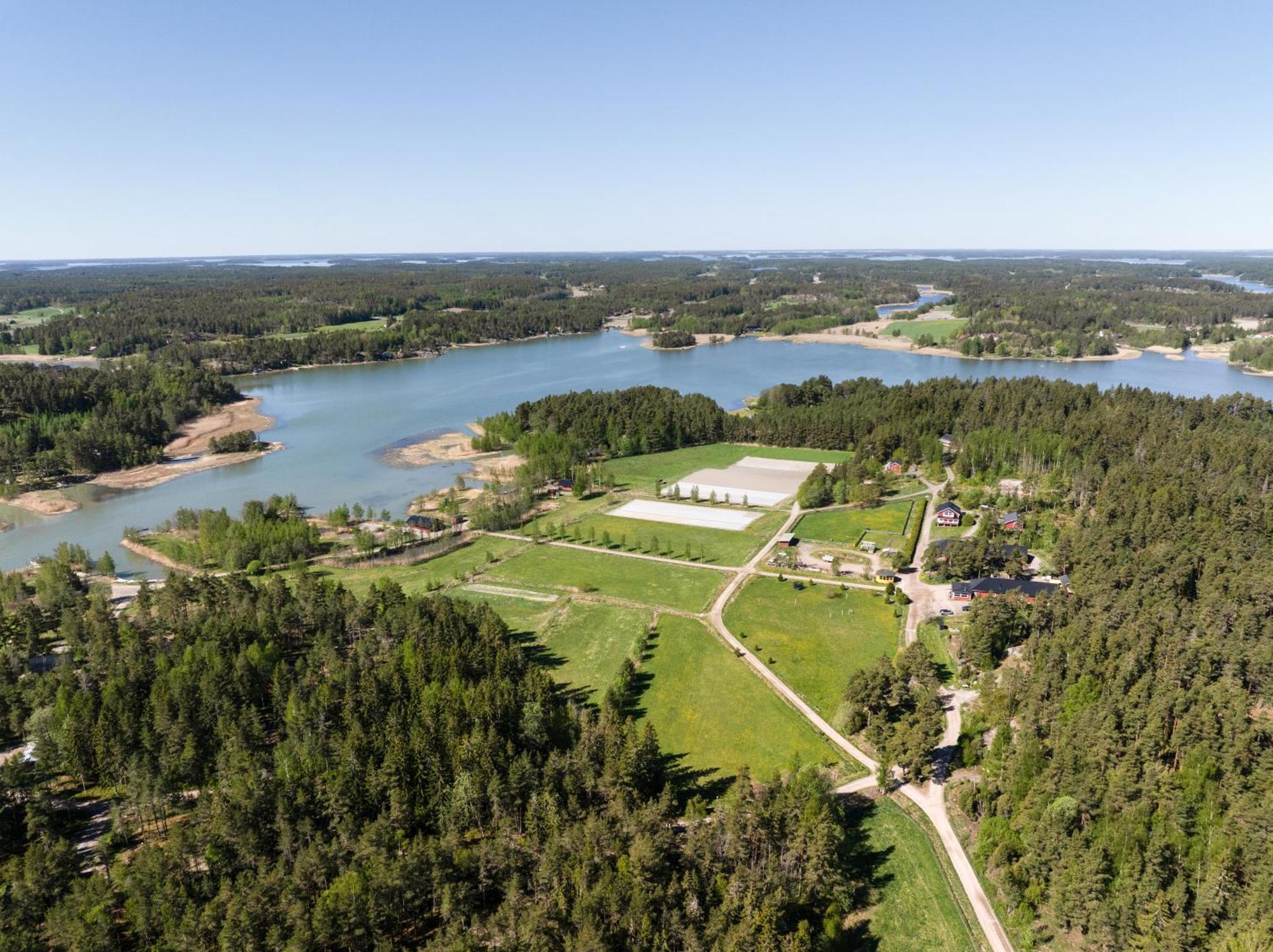 Lomahyppaeys Villa Nådendal Eksteriør bilde
