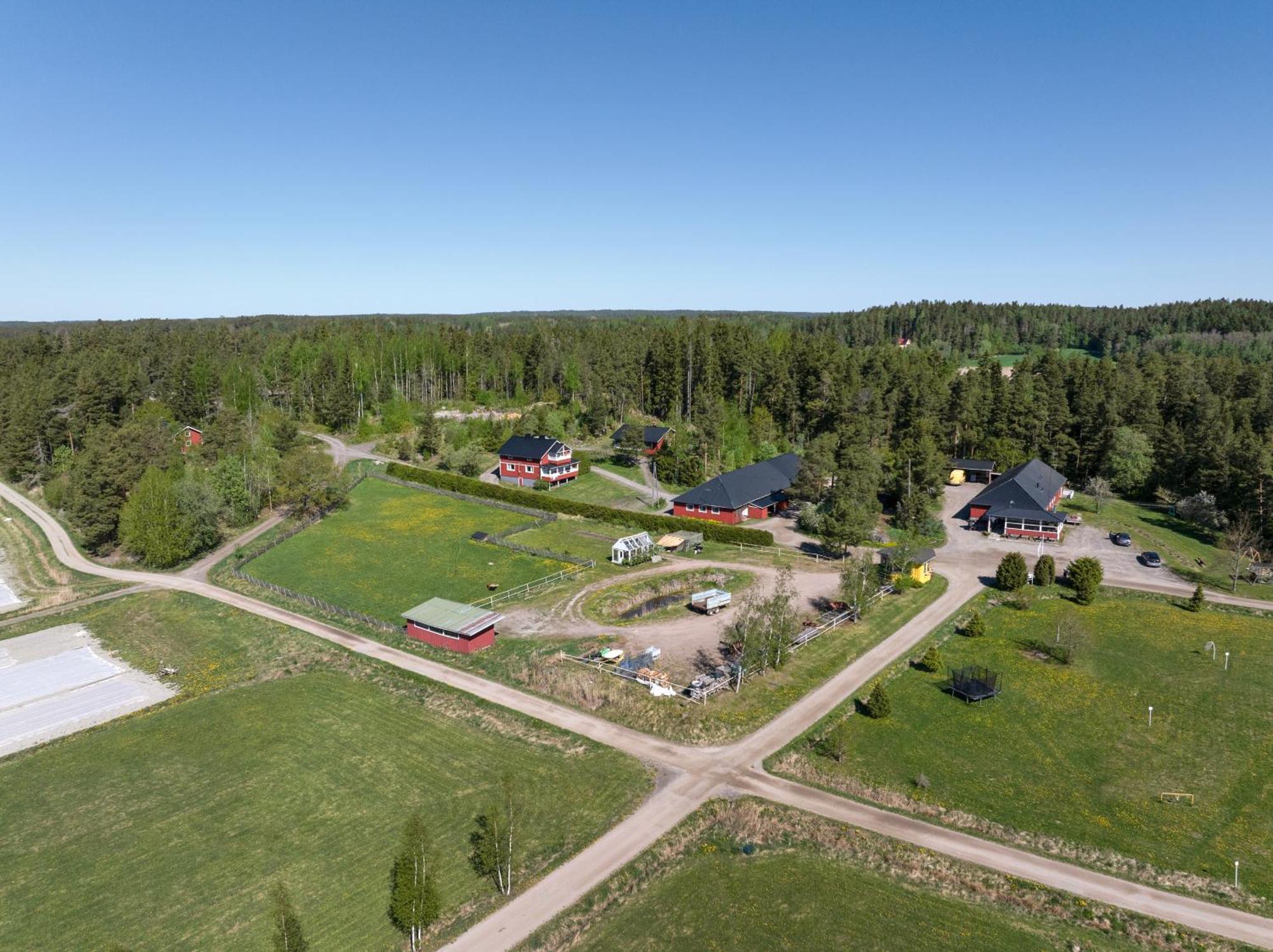 Lomahyppaeys Villa Nådendal Eksteriør bilde